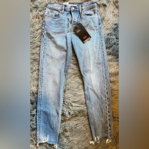 Levi’s High-rise wedgie taper women’s Jeans Size 25🌟
